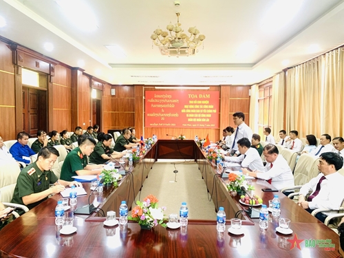 Công đoàn Ban Cơ yếu Chính phủ trao đổi kinh nghiệm với Công đoàn Quân đội Lào